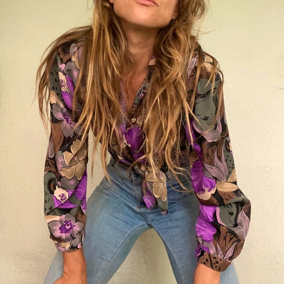 Floral Button-Up - Picture 9 of 10